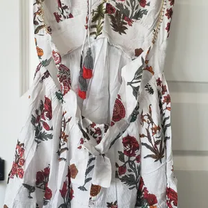 RAGA White Maxi Dress with Multicolor Floral Print thumbnail 8