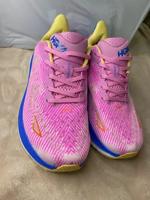 oka One One Clifton 9 women Running sneakers shoes size 7.5 Brand new no box thumbnail 2