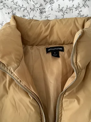 Pretty Little Thing Puffer Jacket thumbnail 4