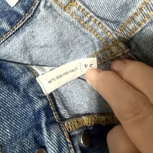 Pacsun Women's Blue Jeans size 24 Ultra High Rise Slim patchwork crop raw‎ hem thumbnail 5