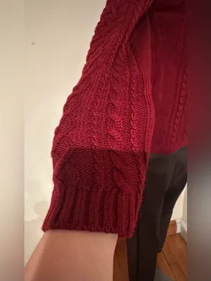 Dark Red Classic Cable Knit Crewneck Sweater. Thick Heavy Material Sz S thumbnail 4