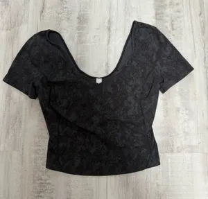Lululemon Cropped Short Sleeve thumbnail 1
