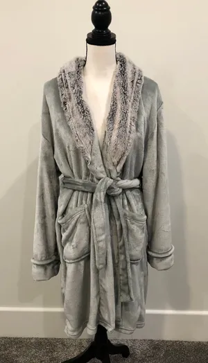 Baroque Robe thumbnail 1