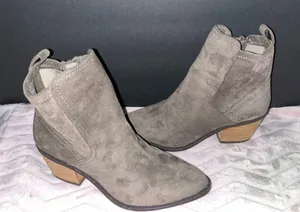 New Dolce Vita No Box Taupe Western Ankle Boots Size 7 thumbnail 1