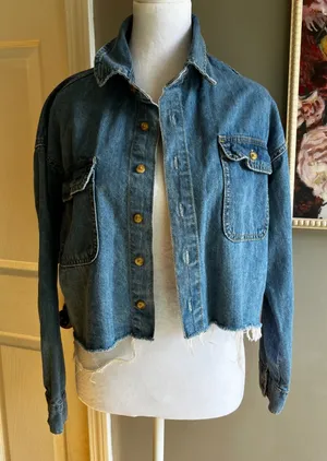 Forever 21 Cropped Jean Jacket with Buttons lightweight distressed Medium thumbnail 1