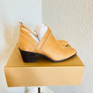 JOURNEE COLLECTION Sophie Braided Strap Bootie, Block‎ Heel, Tan, Size 11, NWT thumbnail 6