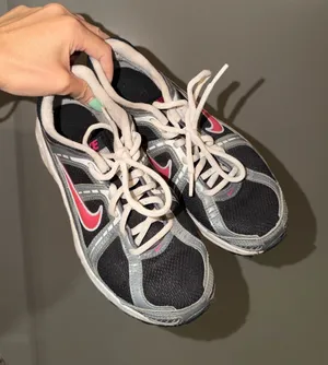 Nike Compete 2 Shoes thumbnail 1
