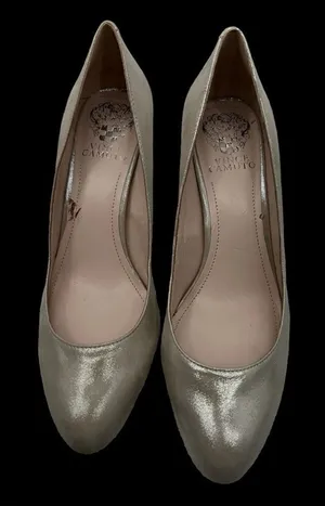 Vince Camuto Torva size 8 upper leather shimmer pumps thumbnail 1