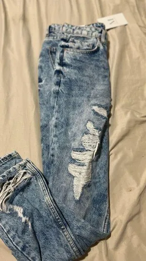 Muselooks Distressed acid boyfriend jeans thumbnail 1
