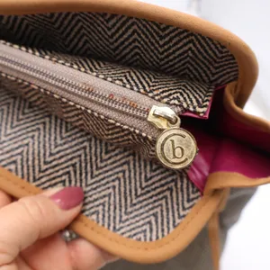 C. Wonder Tote Bag Women Large Herringbone Tan Black Pink Lining Fair thumbnail 2