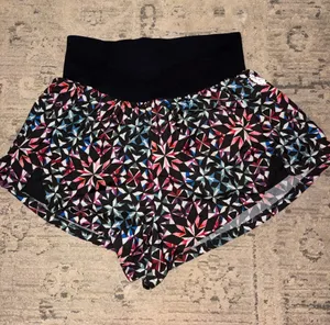 FP Movement by Free People Black Geometric Star Print Carpe Diem Shorts thumbnail 1