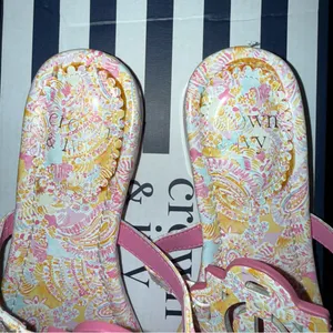 Crown & Ivy™ Wylie Thong Sandals - Pink Paisley Print thumbnail 4
