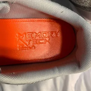Reebok Memory Tech Cross Trainer Size 7 thumbnail 7