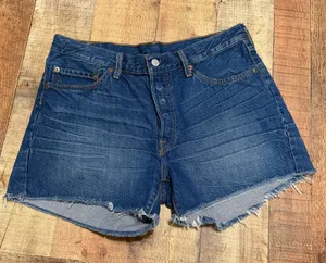 Levi's 501 Women's Dark Denim 100% Cotton Button Fly Shorts Sz 31 Festival Boho thumbnail 1