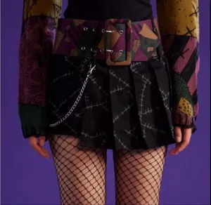 Black Pleated Stitch-Print Mini Skirt with Chain thumbnail 1