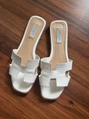 Steven by Steven Madden Sandals thumbnail 3