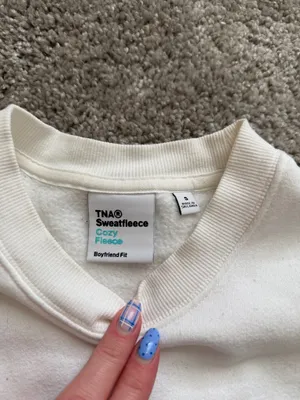 Aritzia TNA Boyfriend Cozy Fleece Crewneck thumbnail 2