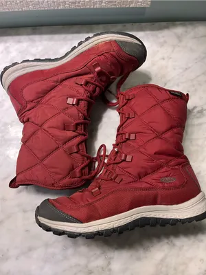 Keen Red Quilted Lace-Up Boot with Black Fleece Lining thumbnail 7