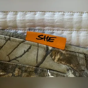 She Outdoors ladies camouflage denim pants. Size Large thumbnail 8