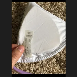 Victoria Secret Swim Top Sz XS thumbnail 4