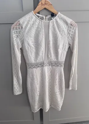 Windsor White Geometric Lace Long Sleeve Bodycon Mini Dress Womens Medium thumbnail 1