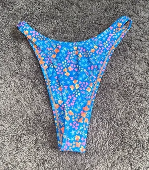 Kulani Kunis Bikini Bottoms Size M thumbnail 1