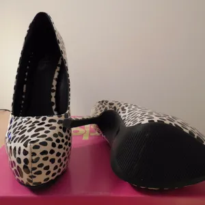 New Womens Charlotte Russe 5 3/4" High Heels Sz 6 thumbnail 4