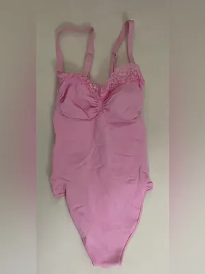 SKIMS NWOT Seamless Sculpt Pink Lace-Trim Thong Bodysuit Size S thumbnail 5
