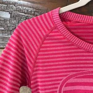 Lululemon Swiftly Tech Long Sleeve Crewneck Top thumbnail 4