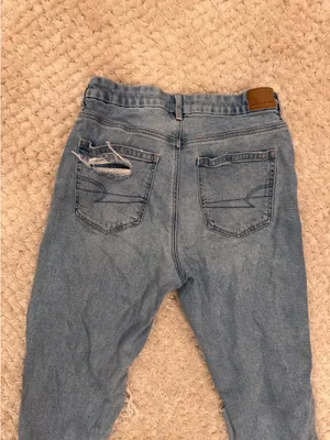 American Eagle Outfitters Strigid Mom Jeans Ripped thumbnail 2