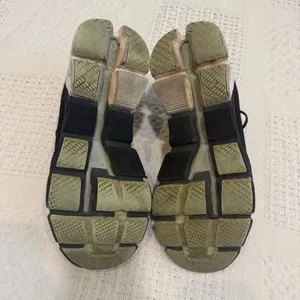 On Cloudflyer 9.5 Helion Cloudtec Swiss Engineering running shoes 3262 Black thumbnail 6