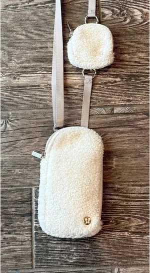 Lululemon Sherpa Modular Phone Crossbody Bag with Coin Pouch thumbnail 2