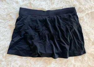 L.L.Bean Women's Black Swim Skort Size 10 thumbnail 1