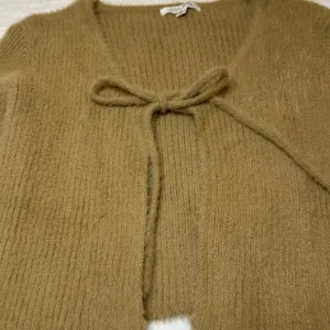 12th Tribe - Autumn in Edinburgh Fuzzy Sweater Size Small thumbnail 3