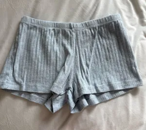 Brandy Melville Sweat Shorts R thumbnail 1