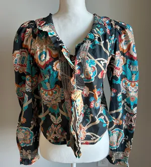 Love the Label Anthropologie Navy Gathered Ruffle Blouse Longsleeve Size XS thumbnail 1