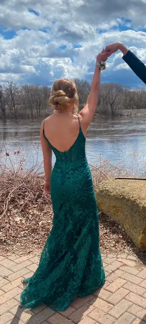 PromDress thumbnail 4