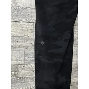Lululemon On The Fly Pant *28” - Incognito Camo Multi Grey / Coal / Size 8 thumbnail 3