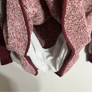 Women’s Vanilla Bay Size Small‎ Burgundy Faux Sherpa Sweatshirt Front Snaps thumbnail 8