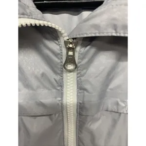 Womens Size 6 Lululemon Pack It Up Light Grey Windbreaker EUC thumbnail 2