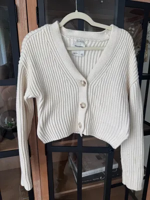Abercrombie merino wool cardigan sweater ribbed cropped button down knit thumbnail 2