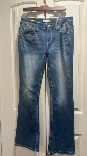 Shyanne women’s embellished bootcut jeans thumbnail 1