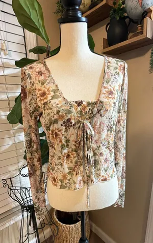 Promesa Floral Tie-Front Blouse in Cream, Green & Pink thumbnail 1