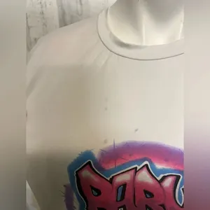 White tee White thumbnail 3