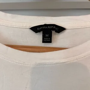 Banana Republic Cream Fitted Long Sleeve Tee thumbnail 2