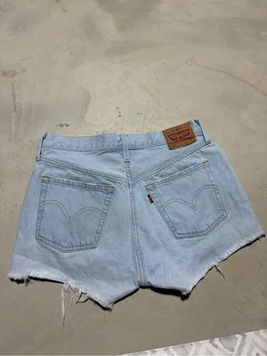 Levi’s 501 Light Wash Denim Cutoff Shorts Women 28 thumbnail 8