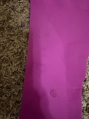 Lululemon Leggings Raspberry Purple Estimated Size 0 Ankle Length Ribbed Waist thumbnail 3