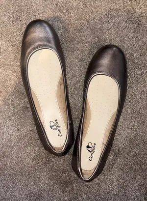 Comfort Annabelle leather Metallic Ballet Flats - Women's Slip-On size 8.5 thumbnail 1