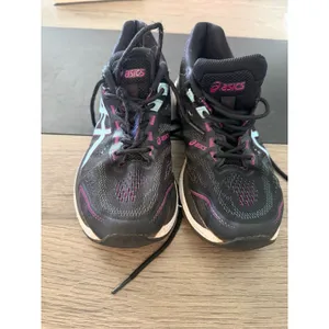 ASICS GT-2000‎ 7 Womens Running Shoes Black Pink 1012A146 Size 7.5 Wide thumbnail 4
