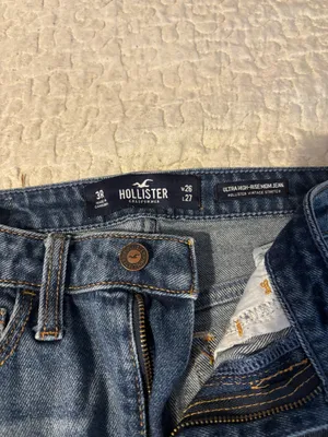 Hollister Mom High-Rise Jeans 3R thumbnail 2